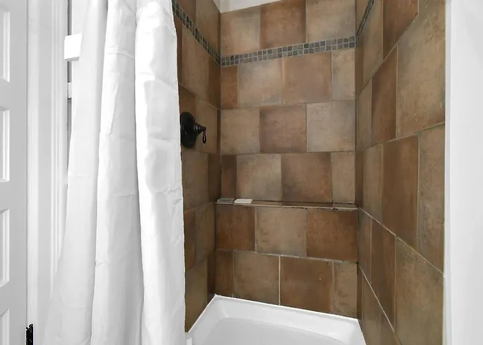 Сasa de vacaciones Short North 1br King Bed Fire Pit & Free Parking Columbus